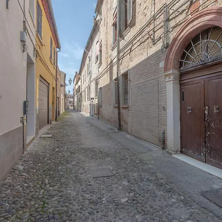 Appartamento Guesthost - Coperta Retreat! Near Estense Castle