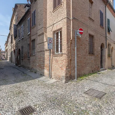 Guesthost - Coperta Retreat! Near Estense Castle Ferrara