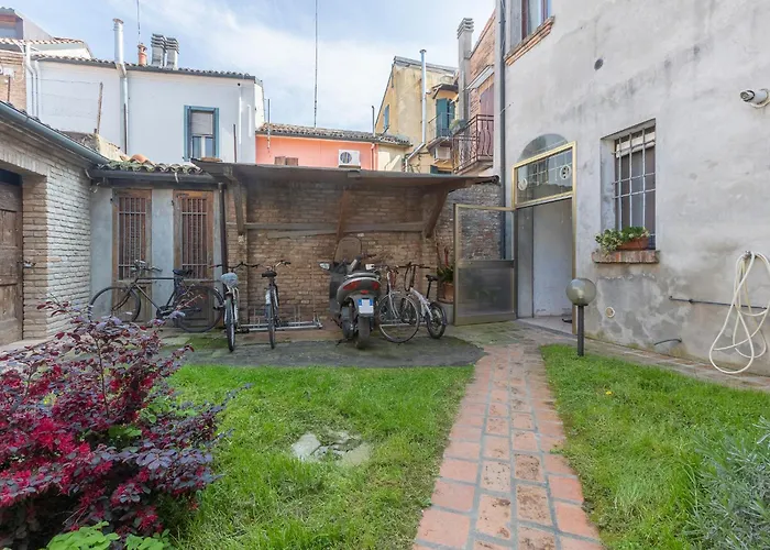 Apartament Guesthost - Coperta Retreat! Near Estense Castle Ferrara